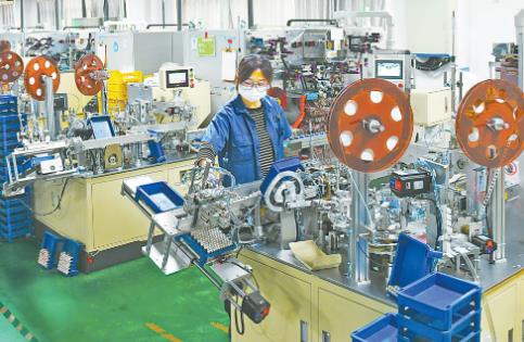 經(jīng)濟(jì)廣角下的技術(shù)開發(fā) 創(chuàng)新引擎與產(chǎn)業(yè)變革